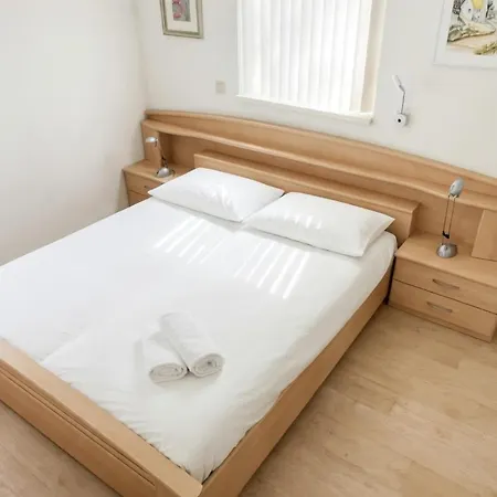 度假居 Ruime Vakantiewoning Dicht Aan Het *