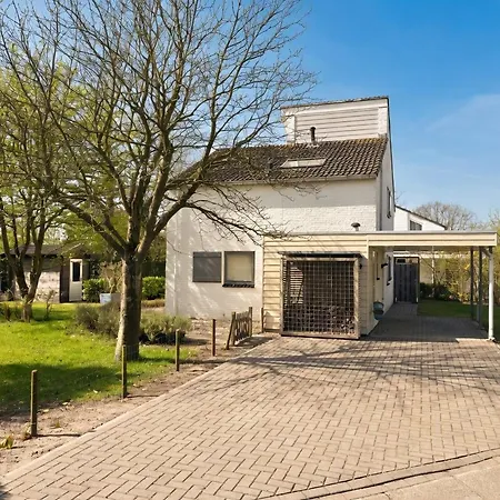 Ruime Vakantiewoning Dicht Aan Het *