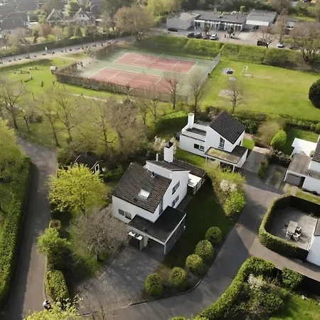 Ruime Vakantiewoning Dicht Aan Het *